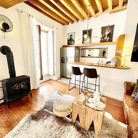 Apartament Grand Cru, Au Centre Medieval De